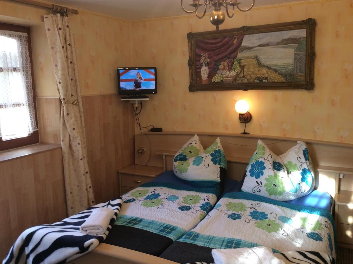 Ilona Kis Kastely Panzio Hotel Keszthely Bagian luar foto