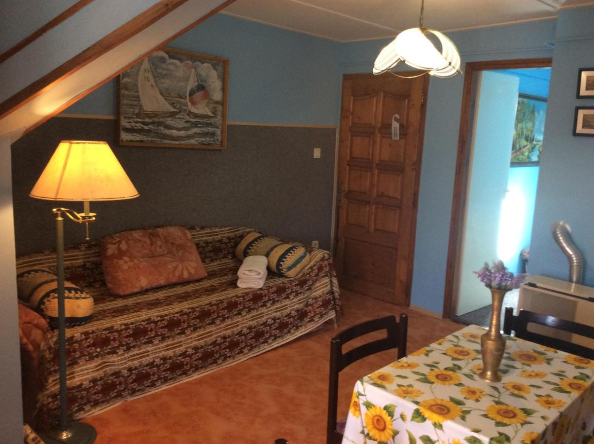 Ilona Kis Kastely Panzio Hotel Keszthely Bagian luar foto