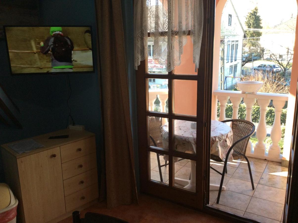 Ilona Kis Kastely Panzio Hotel Keszthely Bagian luar foto