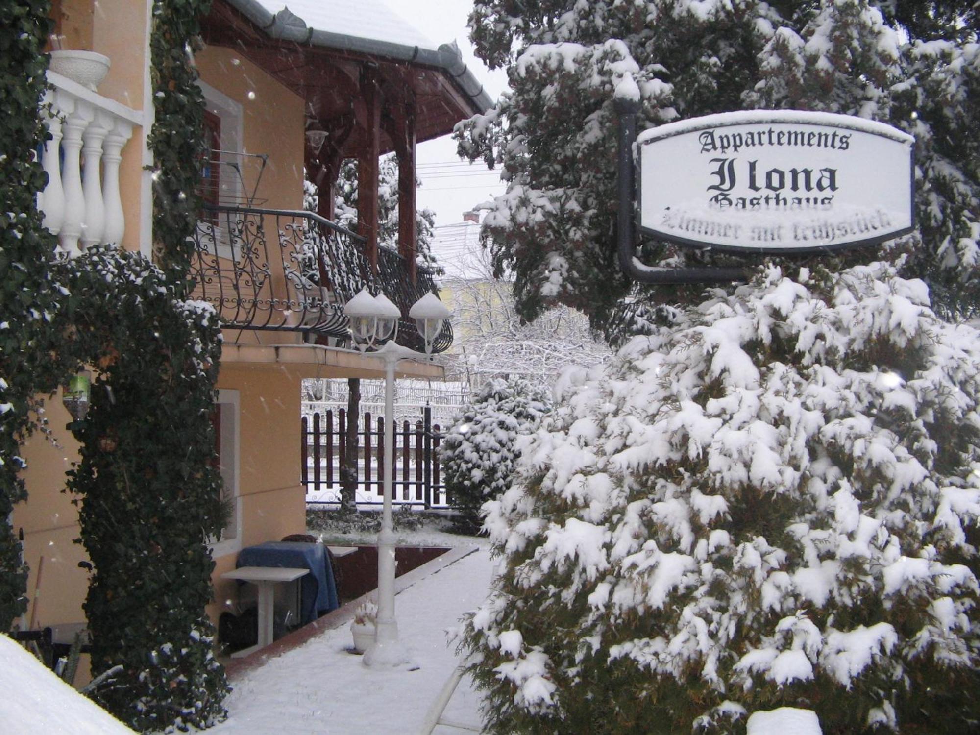Ilona Kis Kastely Panzio Hotel Keszthely Bagian luar foto